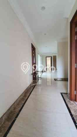 Rumah Luxury Modern Siap Huni di Graha Surabaya Rumah Luxury Modern Siap Huni di Graha Surabaya