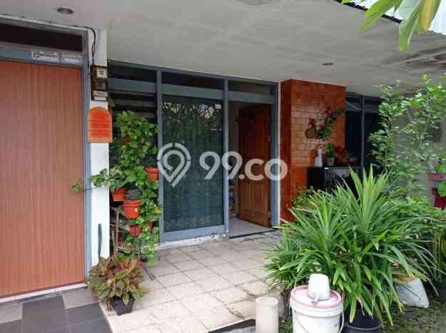 Rumah Minimalis 3 KT di Darmo permai Surabaya Semi Furnished Rumah Minimalis 3 KT di Darmo permai Surabaya Semi Furnished