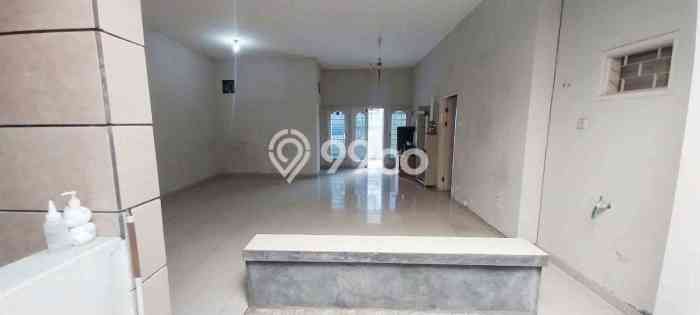 Jual Rumah Strategis Bagus Punya 2 KT di Dukuh Pakis Surabaya SHM Jual Rumah Strategis Bagus Punya 2 KT di Dukuh Pakis Surabaya SHM