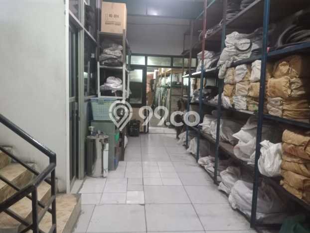 FOR RENT! Ruko di Surabaya Kota Cocok untuk Bisnis 300m2 FOR RENT! Ruko di Surabaya Kota Cocok untuk Bisnis 300m2