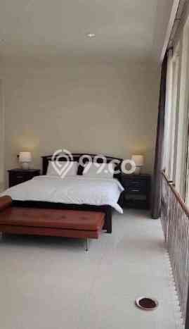 Rumah Strategis kawasan Pakuwon Indah, 3 KM, Area Tenang, LT 498m² LB 460m² Rumah Strategis kawasan Pakuwon Indah, 3 KM, Area Tenang, LT 498m² LB 460m²