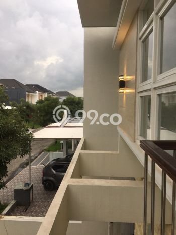 Lokasi terbaik! Rumah siap pakai dikontrakkan di Lakarsantri LB 105m2 Lokasi terbaik! Rumah siap pakai dikontrakkan di Lakarsantri LB 105m2