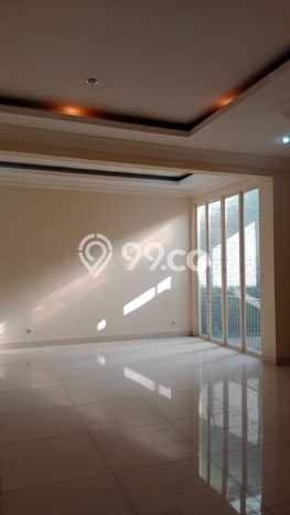Rumah Elit LB 240m2 Siap Pakai Desain Elegan di Pakuwon Indah, Surabaya Rumah Elit LB 240m2 Siap Pakai Desain Elegan di Pakuwon Indah, Surabaya