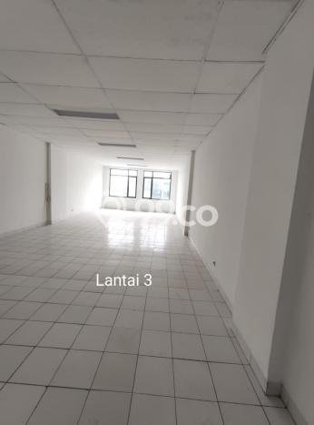 Ruko Siap Pakai Kawasan Kelapa Gading, Luas 300m², Area Bisnis Ruko Siap Pakai Kawasan Kelapa Gading, Luas 300m², Area Bisnis