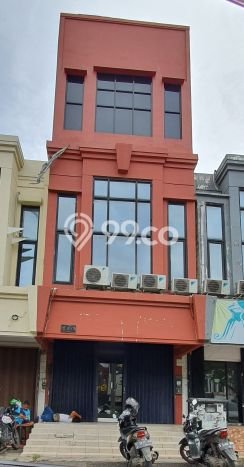 AREA KOMERSIAL! Ruko Disewakan di Kelapa Gading, Luas 58m², Jalan Strategis AREA KOMERSIAL! Ruko Disewakan di Kelapa Gading, Luas 58m², Jalan Strategis