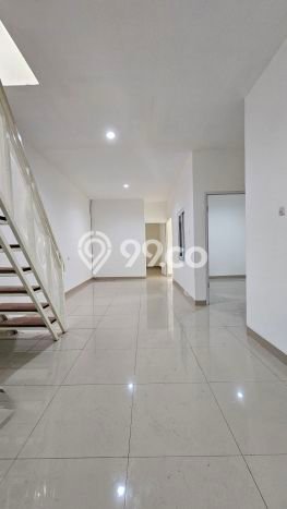 PREMIUM CHOICE! Rumah di Kelapa Gading, 2 KM, Lingkungan Asri, LT 120m² Bangunan 100m² PREMIUM CHOICE! Rumah di Kelapa Gading, 2 KM, Lingkungan Asri, LT 120m² Bangunan 100m²