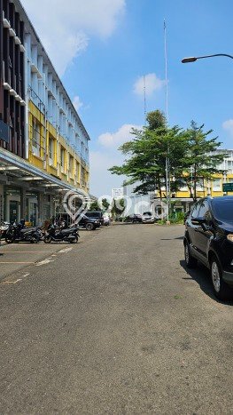 For Rent Ruko Kawasan Summarecon Bekasi, Luas 180m², Lokasi Komersial For Rent Ruko Kawasan Summarecon Bekasi, Luas 180m², Lokasi Komersial