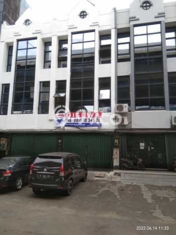 PRIME LOCATION! Ruko Kawasan Kelapa Gading, Luas 180m², Kawasan Berkembang, Siap Untuk Digunakan PRIME LOCATION! Ruko Kawasan Kelapa Gading, Luas 180m², Kawasan Berkembang, Siap Untuk Digunakan