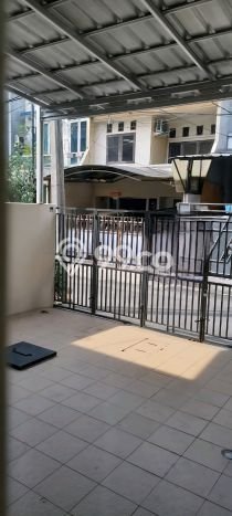 For Sale Rumah 3 Kamar Lokasi Ideal Bagus dan Strategis di Kelapa Gading For Sale Rumah 3 Kamar Lokasi Ideal Bagus dan Strategis di Kelapa Gading
