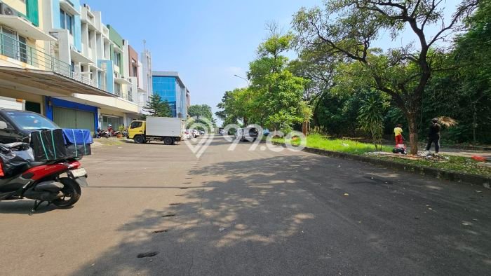 Unit Ruko Dijual di Kelapa Gading Jakarta Utara Luas Tanah 102m2, Luas Bangunan 200m2 Unit Ruko Dijual di Kelapa Gading Jakarta Utara Luas Tanah 102m2, Luas Bangunan 200m2