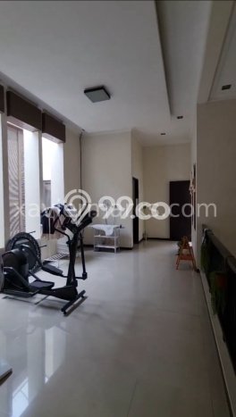Dijual Rumah Premium dengan Fasilitas Sekitar Lengkap di Sukolilo, Surabaya Dijual Rumah Premium dengan Fasilitas Sekitar Lengkap di Sukolilo, Surabaya
