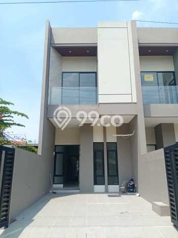For Sale Rumah 4 Kamar Lokasi Ideal Nyaman dan Strategis di Tenggilis Mejoyo For Sale Rumah 4 Kamar Lokasi Ideal Nyaman dan Strategis di Tenggilis Mejoyo
