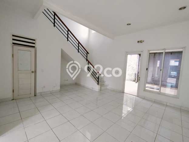 Disewakan! Rumah 3 Kamar Tidur &
2 Kamar Mandi di Gading Serpong, Tangerang Disewakan! Rumah 3 Kamar Tidur &
2 Kamar Mandi di Gading Serpong, Tangerang