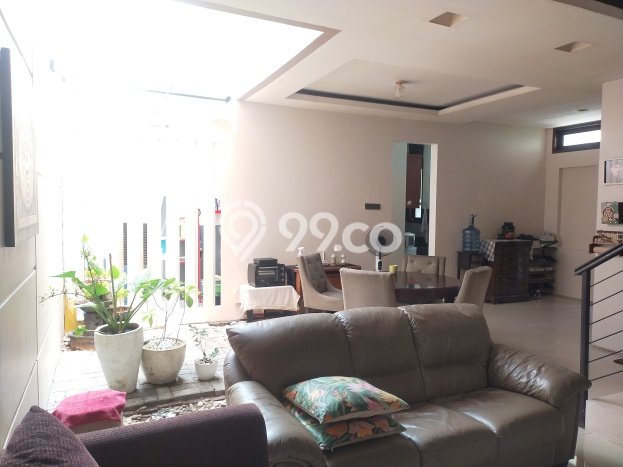 Rumah Terawat di Sektor 9-Bintaro, Tangerang Selatan, LT 120m² Bangunan 165m² DIJUAL CEPAT! Rumah Terawat di Sektor 9-Bintaro, Tangerang Selatan, LT 120m² Bangunan 165m² DIJUAL CEPAT!
