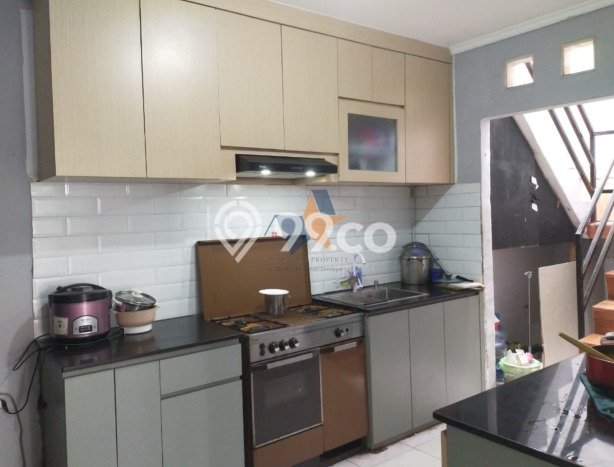 Rumah Modern 4 KT di Graha Raya Tangerang Semi Furnished Rumah Modern 4 KT di Graha Raya Tangerang Semi Furnished