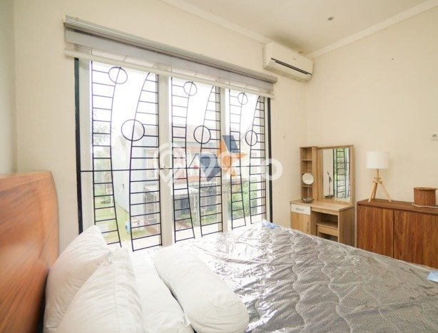 Dijual Rumah Eksklusif 3 KT di Graha Raya, Tangerang Selatan Dijual Rumah Eksklusif 3 KT di Graha Raya, Tangerang Selatan
