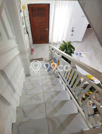 Jual Rumah Eksklusif 3 KT di Graha Raya, Tangerang Selatan Jual Rumah Eksklusif 3 KT di Graha Raya, Tangerang Selatan
