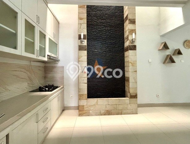 Rumah Luas Asri 5 KT Siap Huni di Graha Raya Tangerang Rumah Luas Asri 5 KT Siap Huni di Graha Raya Tangerang