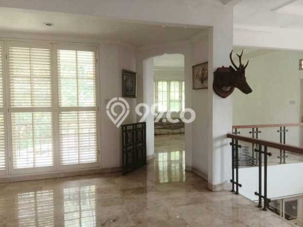 Rumah Mewah LB 400m2 Siap Pakai Desain Elegan di Kalibata, Jakarta Selatan Rumah Mewah LB 400m2 Siap Pakai Desain Elegan di Kalibata, Jakarta Selatan