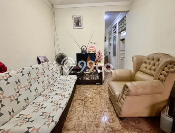 Rumah Luas Asri 3 KT Siap Pakai di Graha Raya Tangerang Rumah Luas Asri 3 KT Siap Pakai di Graha Raya Tangerang