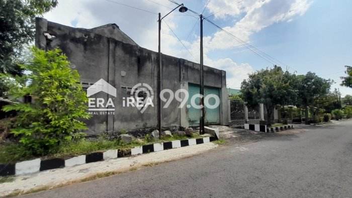 Dijual Gudang Premium Kawasan Sukoharjo, Luas 200m², Jalan Utama, Kawasan Komersial Dijual Gudang Premium Kawasan Sukoharjo, Luas 200m², Jalan Utama, Kawasan Komersial