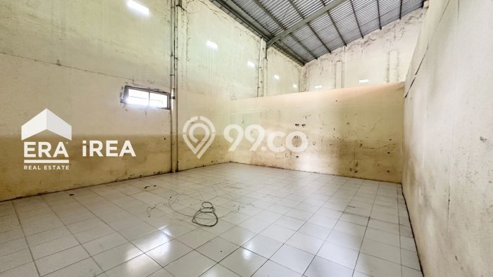 Gudang Disewa di Ngemplak, Solo, LT 400m2 / LB 380m2 Gudang Disewa di Ngemplak, Solo, LT 400m2 / LB 380m2