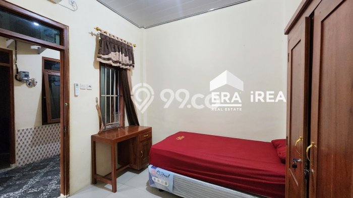 Peluang Investasi! Kost Dijual di Jebres, Solo, 66 KT, 66 KM, Luas 950m2 Peluang Investasi! Kost Dijual di Jebres, Solo, 66 KT, 66 KM, Luas 950m2