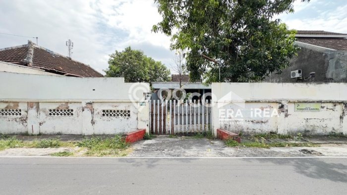 Dijual Tanah di Pasar Kliwon Solo Luas 719m2 SHM Dijual Tanah di Pasar Kliwon Solo Luas 719m2 SHM