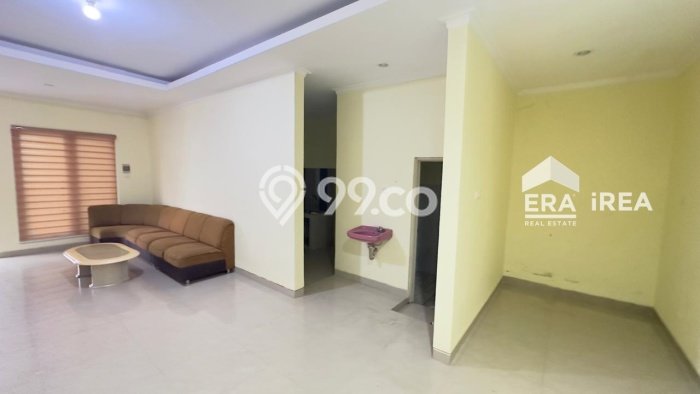 BEST LOCATION! Rumah kawasan Solo Baru, Akses ke Tol, 2 KT, Luas 142m2m² Bangunan 100m2m² BEST LOCATION! Rumah kawasan Solo Baru, Akses ke Tol, 2 KT, Luas 142m2m² Bangunan 100m2m²