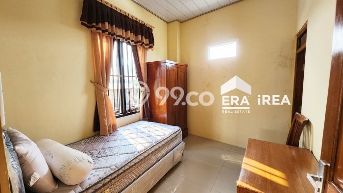 Peluang Investasi! Kost Dijual di Jebres, Solo, 66 KT, 66 KM, Luas 950m2 Peluang Investasi! Kost Dijual di Jebres, Solo, 66 KT, 66 KM, Luas 950m2