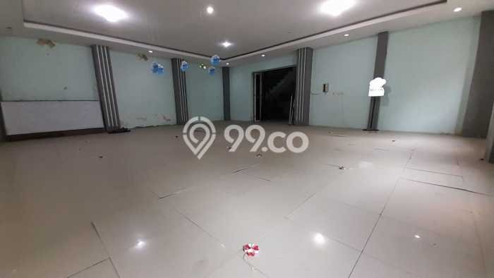 Unit Komersial Dijual di Colomadu Solo Luas Tanah 182m2, Luas Bangunan 450m2 Unit Komersial Dijual di Colomadu Solo Luas Tanah 182m2, Luas Bangunan 450m2