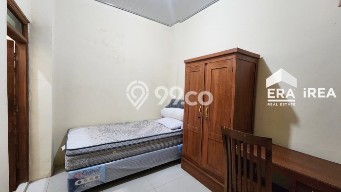 Peluang Investasi! Kost Dijual di Jebres, Solo, 66 KT, 66 KM, Luas 950m2 Peluang Investasi! Kost Dijual di Jebres, Solo, 66 KT, 66 KM, Luas 950m2