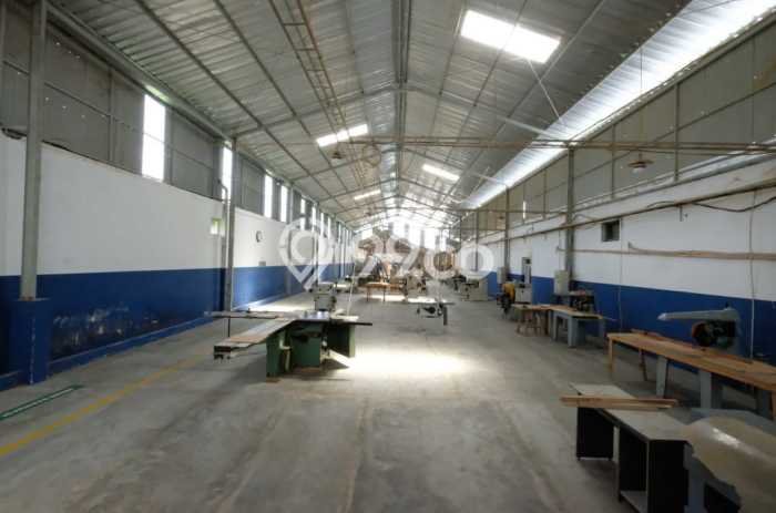 Unit Gudang Dijual di Baki Sukoharjo Luas Tanah 3907m2, Luas Bangunan 2112m2 Unit Gudang Dijual di Baki Sukoharjo Luas Tanah 3907m2, Luas Bangunan 2112m2