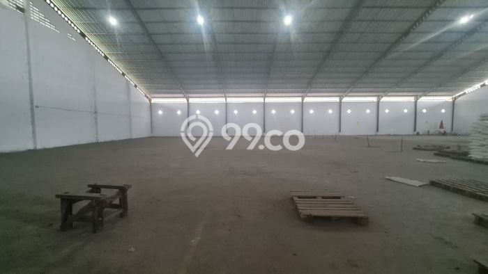 LOKASI STRATEGIS! Gudang Kawasan Jaten, Luas 864m2m², Area Potensial LOKASI STRATEGIS! Gudang Kawasan Jaten, Luas 864m2m², Area Potensial