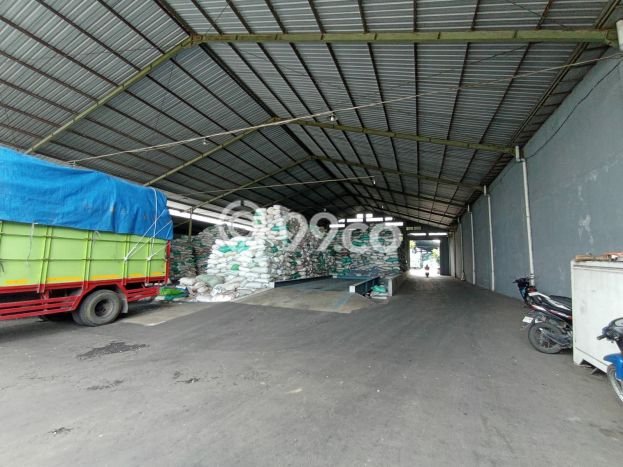 LOKASI PREMIUM! Gudang Kawasan Colomadu, Luas 4476m2m², Area Niaga LOKASI PREMIUM! Gudang Kawasan Colomadu, Luas 4476m2m², Area Niaga