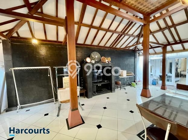 Lokasi terbaik! Rumah siap pakai dikontrakkan di Colomadu LB 203m2 Lokasi terbaik! Rumah siap pakai dikontrakkan di Colomadu LB 203m2