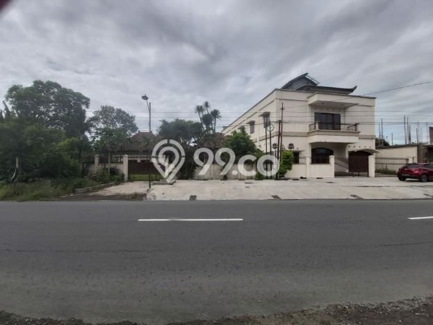 Komersial Dijual di Karanganyar LT 1000m2 & LB 1050m2 Lokasi Terbaik! Komersial Dijual di Karanganyar LT 1000m2 & LB 1050m2 Lokasi Terbaik!