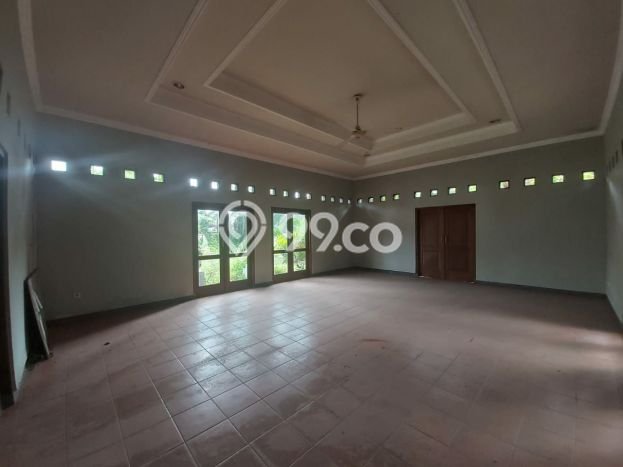 Komersial Dijual di Karanganyar LT 1000m2 & LB 1050m2 Lokasi Terbaik! Komersial Dijual di Karanganyar LT 1000m2 & LB 1050m2 Lokasi Terbaik!