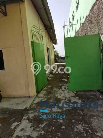 Gudang bagus disewakan di Grogol Solo dengan LB 350m2 harga sewa terbaik Gudang bagus disewakan di Grogol Solo dengan LB 350m2 harga sewa terbaik
