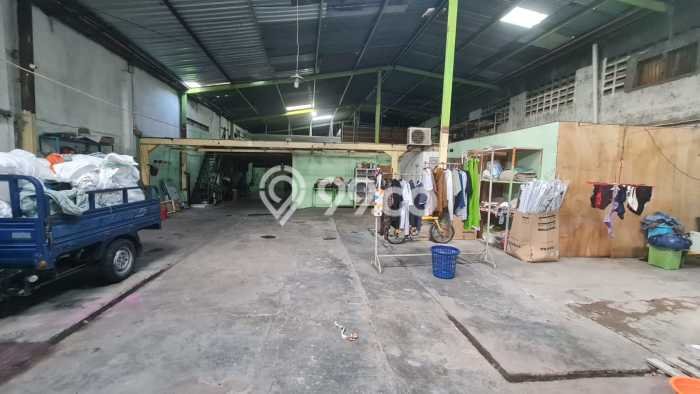 Gudang Kawasan Pasar Kliwon, Luas 459m2m², Mainroad, Lokasi Strategis Gudang Kawasan Pasar Kliwon, Luas 459m2m², Mainroad, Lokasi Strategis