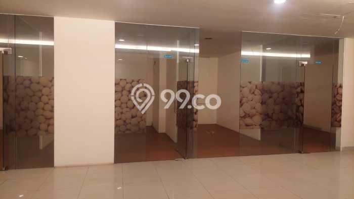 Ruko Disewa di Slamet Riyadi, Solo, LT 261m2 / LB 773m2 Ruko Disewa di Slamet Riyadi, Solo, LT 261m2 / LB 773m2
