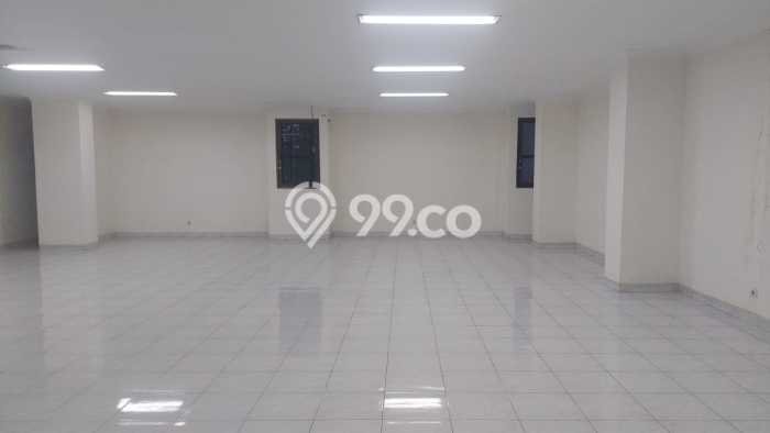 Ruko Disewa di Slamet Riyadi, Solo, LT 261m2 / LB 773m2 Ruko Disewa di Slamet Riyadi, Solo, LT 261m2 / LB 773m2
