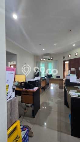 Area Strategis! Disewakan Ruko Lokasi Laweyan, Solo Cocok untuk Bisnis Area Strategis! Disewakan Ruko Lokasi Laweyan, Solo Cocok untuk Bisnis