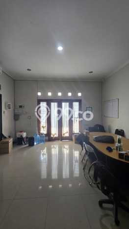 Area Strategis! Disewakan Ruko Lokasi Laweyan, Solo Cocok untuk Bisnis Area Strategis! Disewakan Ruko Lokasi Laweyan, Solo Cocok untuk Bisnis