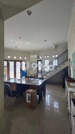 Area Strategis! Disewakan Ruko Lokasi Laweyan, Solo Cocok untuk Bisnis Area Strategis! Disewakan Ruko Lokasi Laweyan, Solo Cocok untuk Bisnis