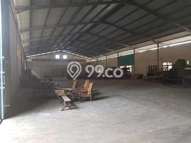 Unit Gudang Disewa Lokasi Banjarsari, Solo Spesifikasi Luas Bangunan 4600m2 Unit Gudang Disewa Lokasi Banjarsari, Solo Spesifikasi Luas Bangunan 4600m2