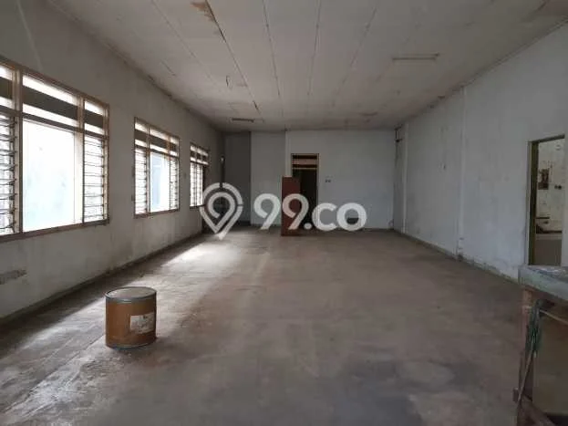 Unit Gudang Disewa Lokasi Banjarsari, Solo Spesifikasi Luas Bangunan 4600m2 Unit Gudang Disewa Lokasi Banjarsari, Solo Spesifikasi Luas Bangunan 4600m2