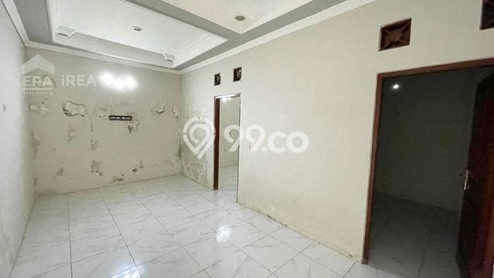 Rumah Strategis Modern Lb 100m2 di Banjarsari, Surakarta Rumah Strategis Modern Lb 100m2 di Banjarsari, Surakarta