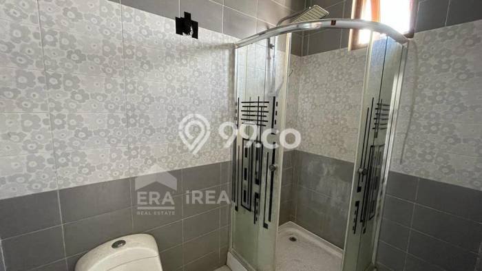Dijual Rumah Strategis Bagus Punya 4 KT di Laweyan Surakarta SHM Dijual Rumah Strategis Bagus Punya 4 KT di Laweyan Surakarta SHM