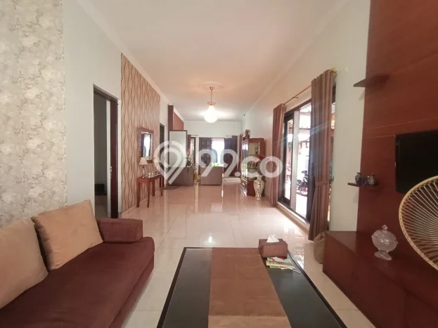 Dijual Rumah Premium dengan Fasilitas Sekitar Komplit di Pasar Kliwon, Surakarta Dijual Rumah Premium dengan Fasilitas Sekitar Komplit di Pasar Kliwon, Surakarta